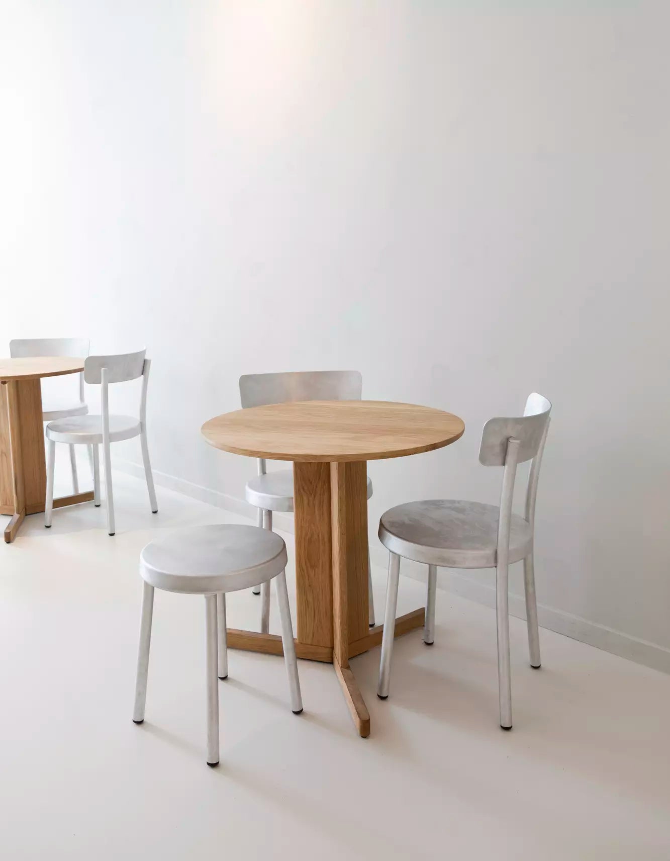 Trefoil Table 3 legs